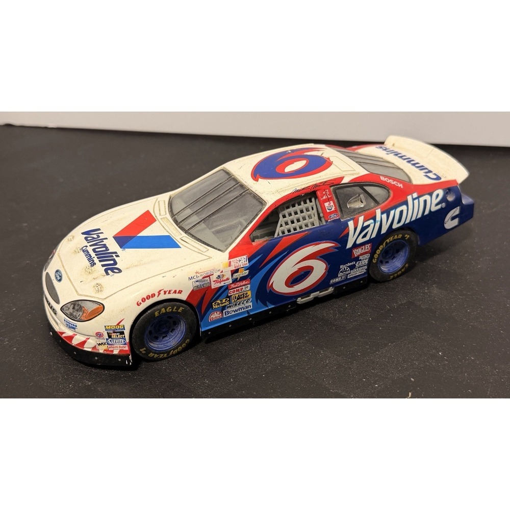 1999 Hot Wheels Racing 2000 Ford Taurus 1/24 MARK MARTIN #6 Valvoline NASCAR